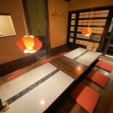 A completely private room that can accommodate up to 8 people, perfect for entertaining or special dinner parties.Please spend a luxurious time in a calm room at "Kagari".