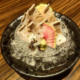 店主自ら釣ってくる太刀魚の炙り