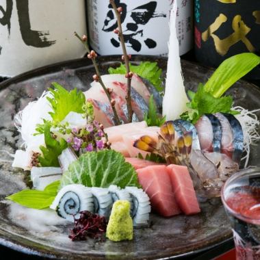 Seasonal sashimi platter