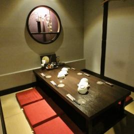 The digging type two-person private room is popular not only for couples but also for women ♪ Dates, girls' associations, joint parties, drinking parties with friends, company banquets ... We have prepared seats that can be used in various scenes! Please relax slowly with a comfortable digging underfoot.