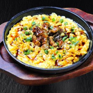 Fluffy and creamy eel and egg