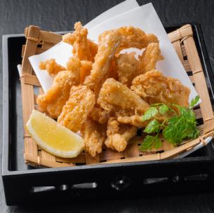 Crunchy Yagen Cartilage Fried Chicken / Crispy Fried Wood Mushrooms