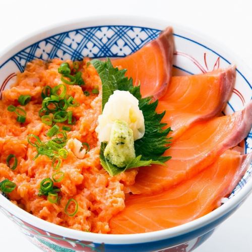 [Lunch only] Salmon and negi toro rice bowl / Salmon roe and sea urchin rice bowl