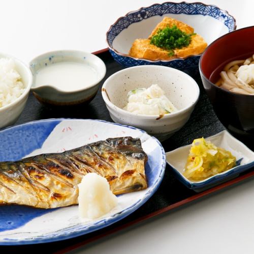 [Lunch only] Salted mackerel set meal / Grilled Atka mackerel set meal / Thick-sliced salted salmon set meal