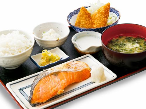 厚切り甘塩鮭定食