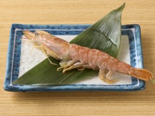 赤海老の串焼 1本／ねぎま串 (まぐろハラモ) 1本　各