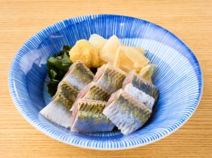 つまみ鰯／[おすすめ]ホタルイカのレバ刺し風