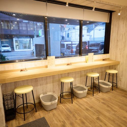 カウンターで和やかな時間