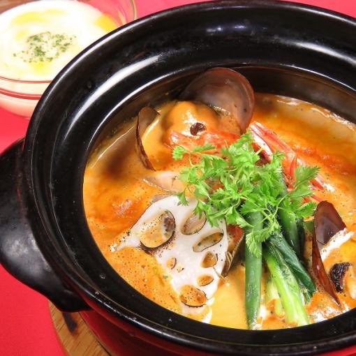 【馬賽魚湯套餐】馬克的招牌馬賽魚湯和燴飯等6道菜，5,200日圓