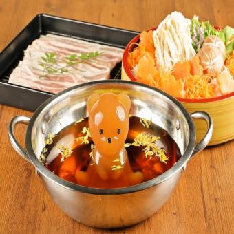 <Patented> Our specialty! Kuma-chan shabu-shabu hotpot Local chicken soy sauce hotpot