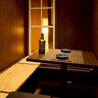 デートや記念日など、お二人だけの時間を大切にしたい夜に最適な空間です。