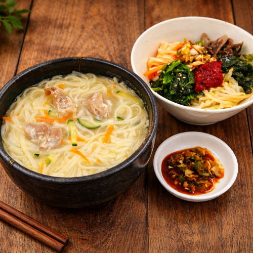 韓国うどん『カルクッス』と小ピビンパランチ