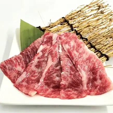 和牛&牛タン 極上食べ放題コース　5,990円(税込6,589円)　【飲み放題込み】7,580円(税込8,338円)