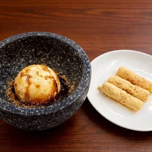 きな粉トッポッキと黒蜜きな粉バニラアイス