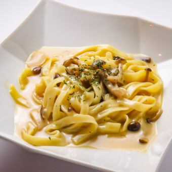 Creamy pasta with porcini sauce