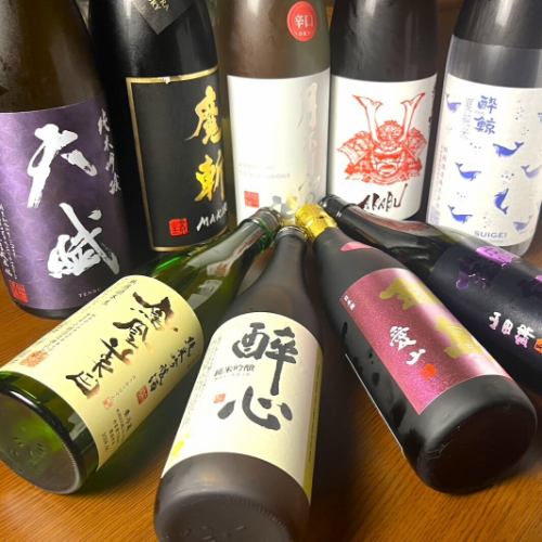 ≪A wide variety of sake from all over Japan is available, changing monthly≫