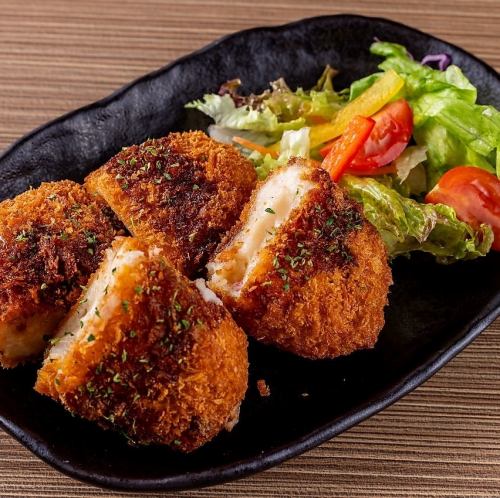 使用宮城縣藏王牛奶製作的奶油可樂餅