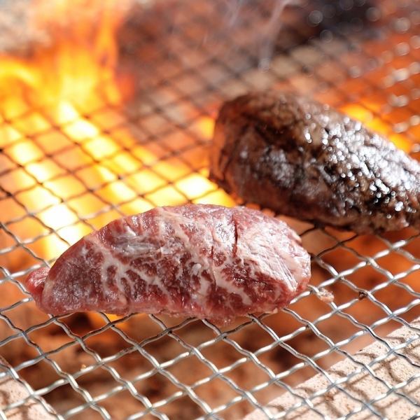 ≪素材の旨味を感じるシンプルな調理法♪≫じっくり炭火で焼き上げるみとなる自信の”炭焼き”