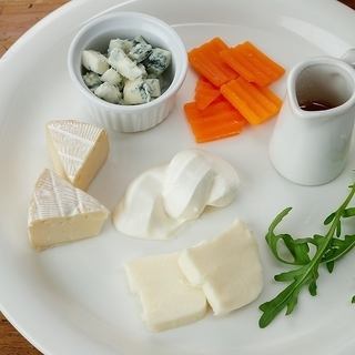 5種類チーズの盛り合わせ