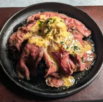 국산 쇠고기 복숭아 고기 로스트 비프 마늘 양파 소스