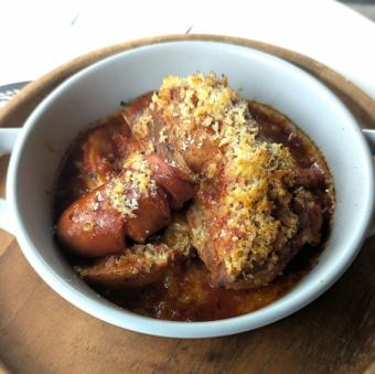돼지 예비 갈비의 부드러운 토마토 조림