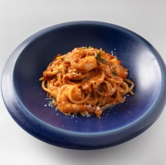 새우와 루콜라의 진한 토마토 크림 파스타