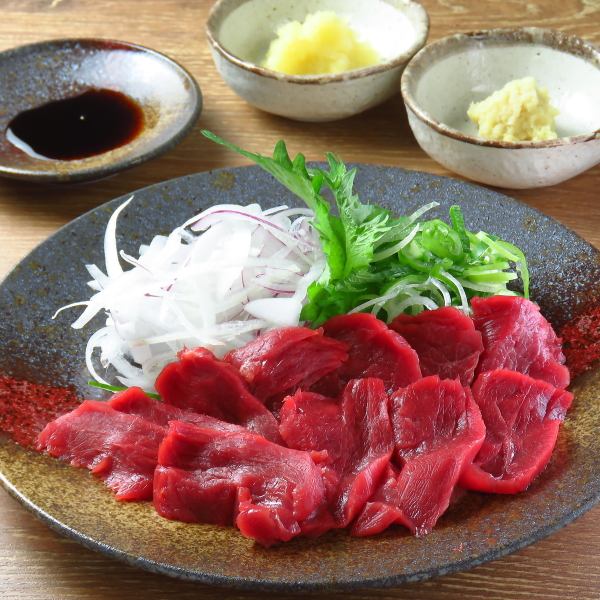≪会津から直送！≫鮮度の良い"生"の馬刺しをご堪能ください♪