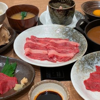 【初めてのご来店にオススメ♪】当店自慢の絶品馬刺しと桜鍋のお得セット！全4品3500円♪