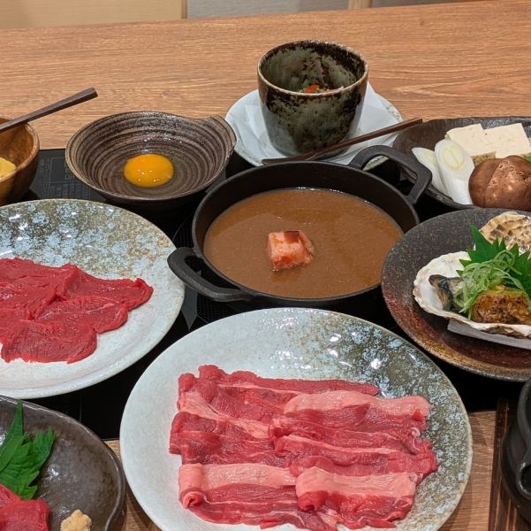 ◇◆~宴会、商务会议、周年纪念~◇◆ 8道菜，包括特色菜、樱花火锅、乌冬面和甜点，5000日元（含税）