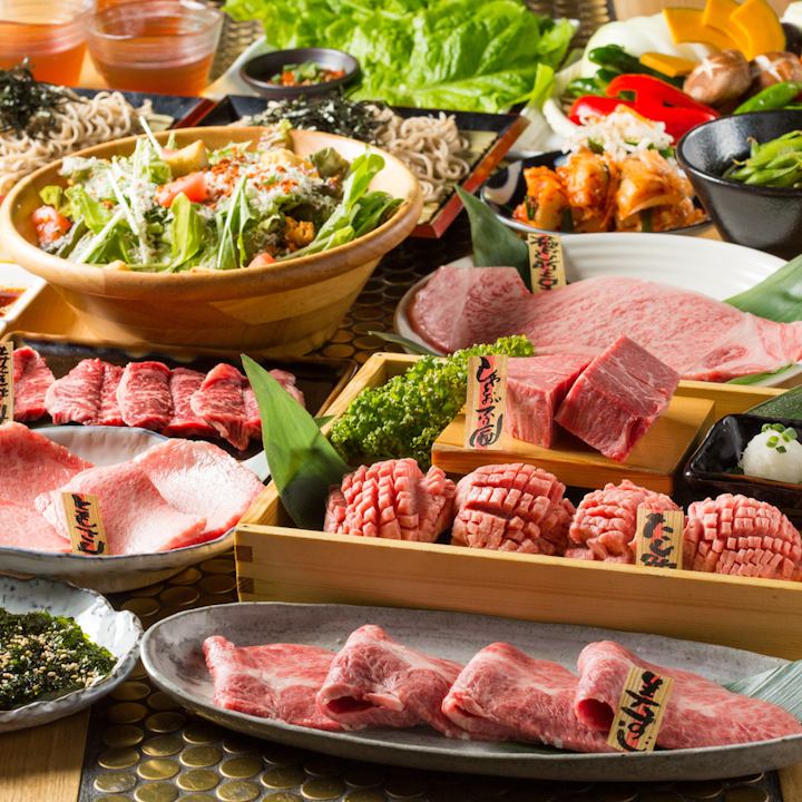 距离大手町仅需步行1分钟！品尝鲜美浓郁的汤底，尽享屡获殊荣的稀有神户牛肉。设有包间，欢迎私人聚会预订！