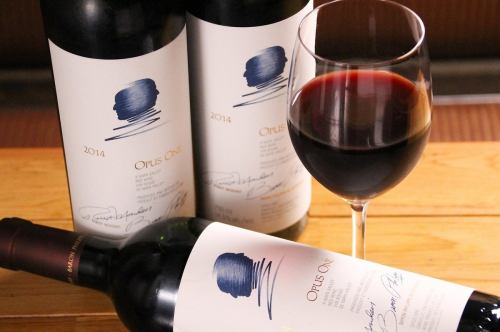 我们提供来自世界各地的葡萄酒。