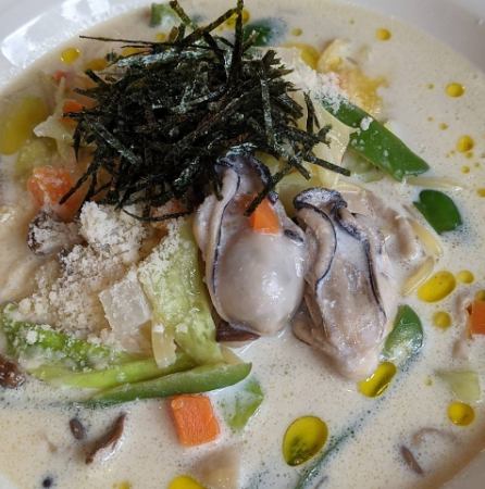 Oyster and winter vegetable soy milk cream soup pasta