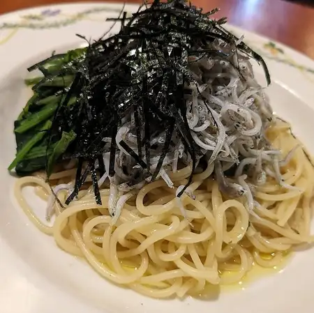 しらすとほうれん草の梅肉和風パスタ