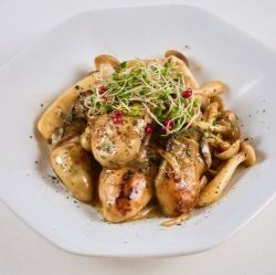 Oysters and mushrooms stir-fried with butter