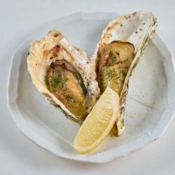 Grilled oysters with garlic butter sauce (1pc)