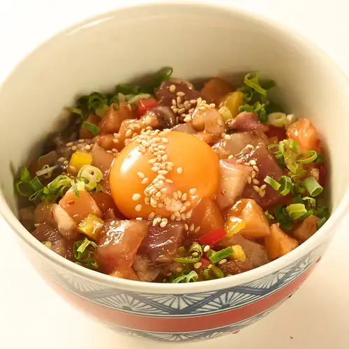 海鮮ユッケ丼