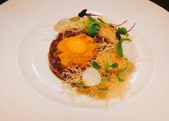 馬肉と雲丹のタルタル