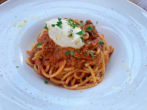 ズワイ蟹とリコッタチーズのトマトソース