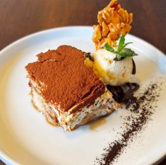 ティラミスと自家製マスカルポーネジェラート