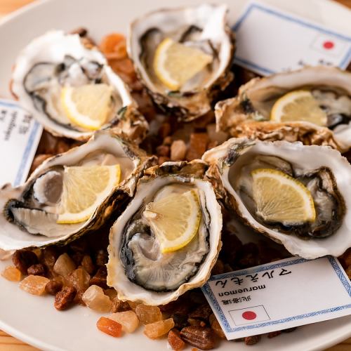 Boasting fresh domestic oysters ★
