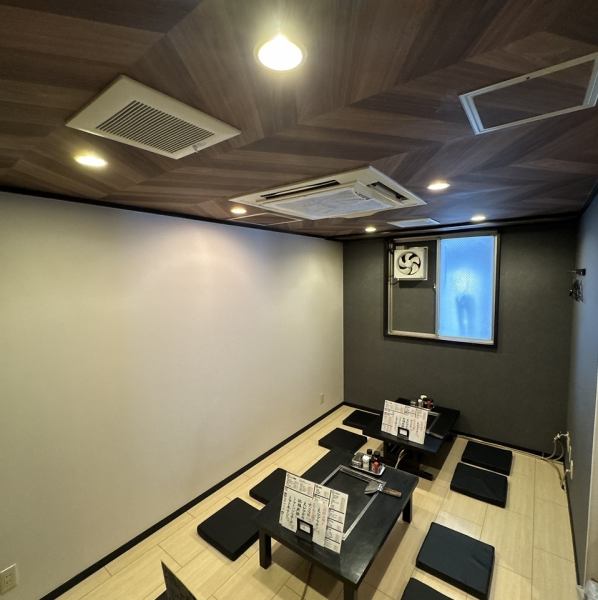 お座敷席は15名様までOKなので大人数の宴会も承ります！！みんなでワイワイ楽しみましょう☆12名様から御座敷貸切可能です