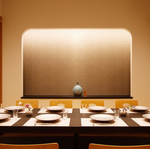 <p>[Private rooms and table seats] The calm Japanese space is perfect for dinner parties, entertainment, and dinner parties.A small group private room where you can relax without hesitation will be a popular seat, so please make a reservation early.</p>