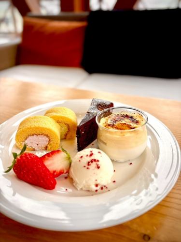 💘💘💘
♡情人節餐盤♡
2月14日星期六,限20份餐點🍰🍓🍨
今年情人節,何不來點限量版糖果呢?
情侶、閨蜜聚會還是獨自旅行🥰
這是情人節限定菜單!
我們期待您的光臨🍓💁♂️💁♀️💕
————————————————
FiveCountryCafe
神戶市西區上町小津野30-17
洛庫諾生活中心內部
0789955660
平日 11:00~17:00
(冬季營業至下午4點)
週末及假日:8:00~
免費停車
請在我們的網站上預訂。
https://fivecountrycafe.owst.jp
#神戶咖啡館
#神戶午餐
#在神戶市西區吃午餐
#情人節
#草莓