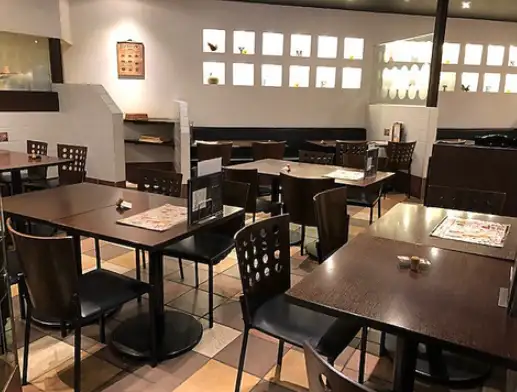 어른수로의 내점도 대환영입니다.가족이나 친구, 직장 모임 등 폭넓은 장면에 대응한 공간을 준비하고 있습니다.차분한 분위기 속에서 대화와 식사를 천천히 즐기면서 추억에 남는 한 때를 보내십시오.