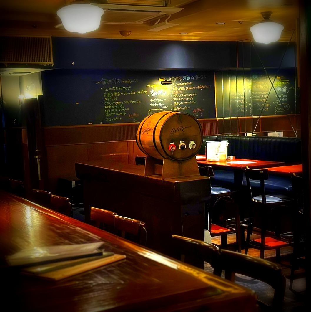 20名以上収容可能!テーブルはレイアウト自由に変更可能!