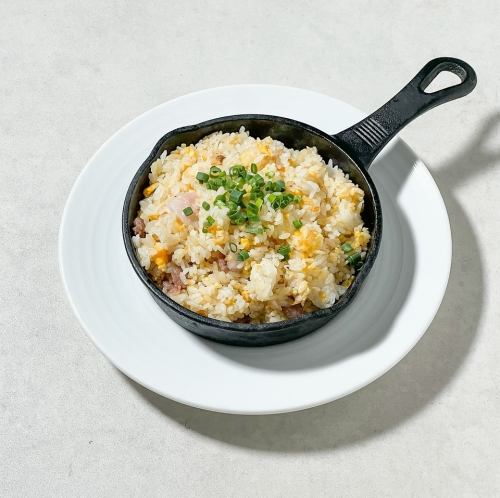 道産和牛のアツアツ鉄板チャーハン