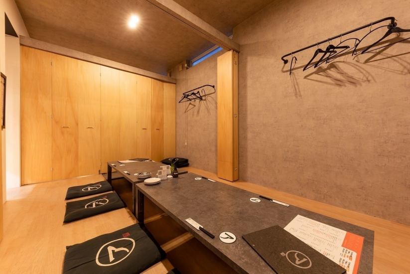 Available for 2 people or more. Spacious seating perfect for dates and banquets.