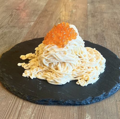 Introducing new specialties: Salmon blanc and mount sushi!