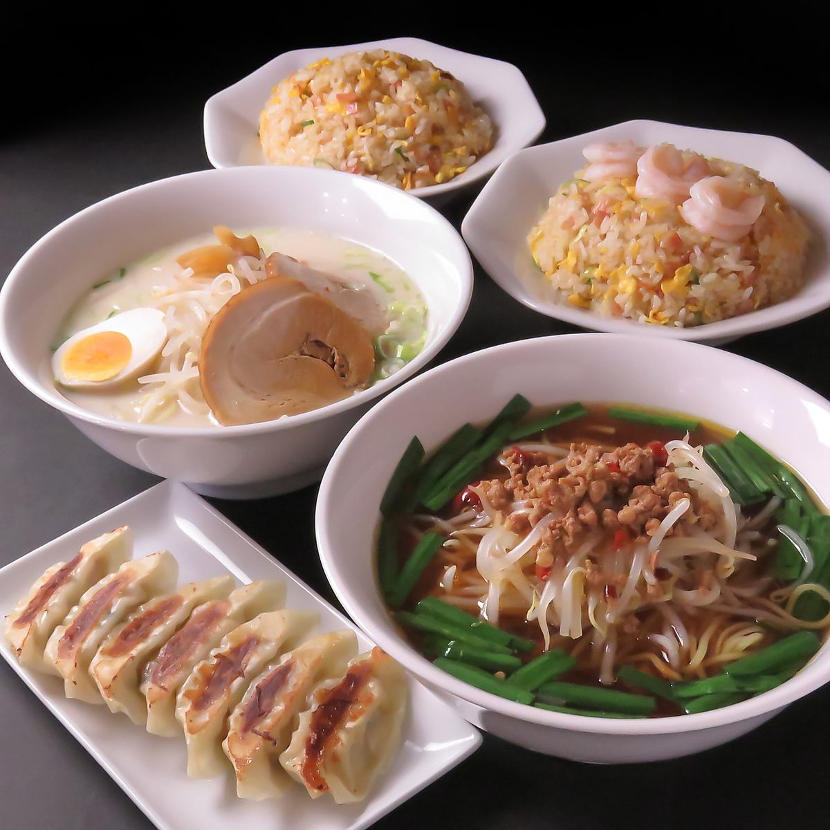 ランチはドリンクバー無料！ランチはラーメンセットが1000円以下