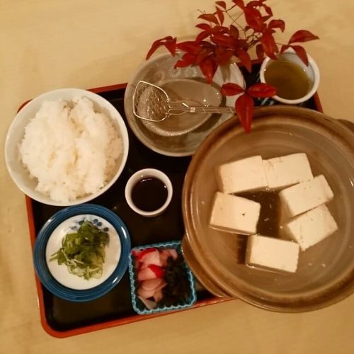 湯とうふ鍋